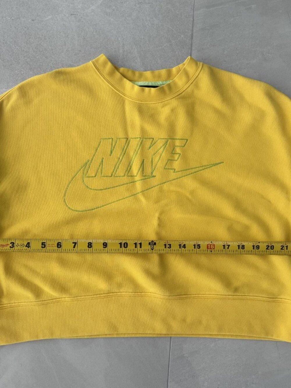 Nike Women's Cropped Convertible Boxy Sweatshirt Yellow Sz M - Picture 9 of 9